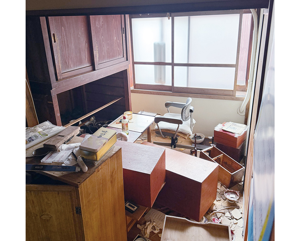 震災上塗部屋1.jpg