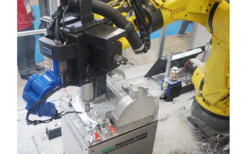ロボット切削.jpg