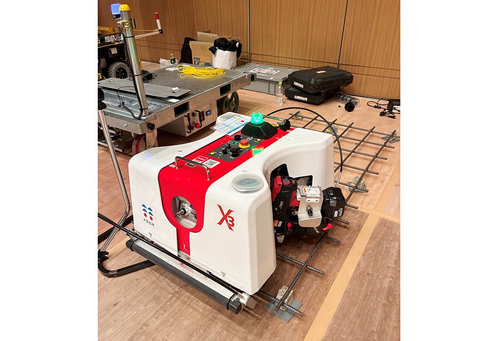 251210建設_ロボット_写真2.jpg