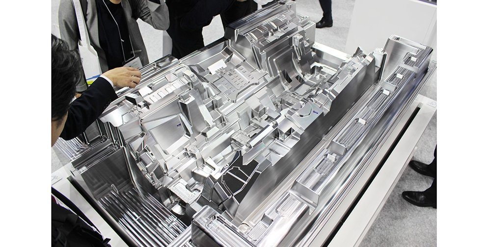 8面(1)生産性向上・DXの勝ち筋P1牧野フライス製作所.jpg