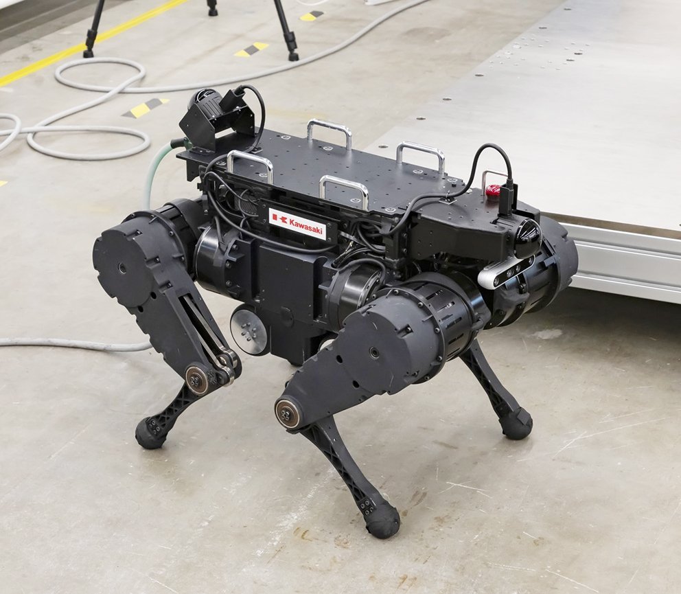 1面川崎重工業・四脚AI造船溶接ロボットP2.jpg